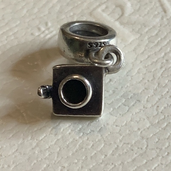 Authentic Pandora Graduation Cap Charm - Picture 3 of 3